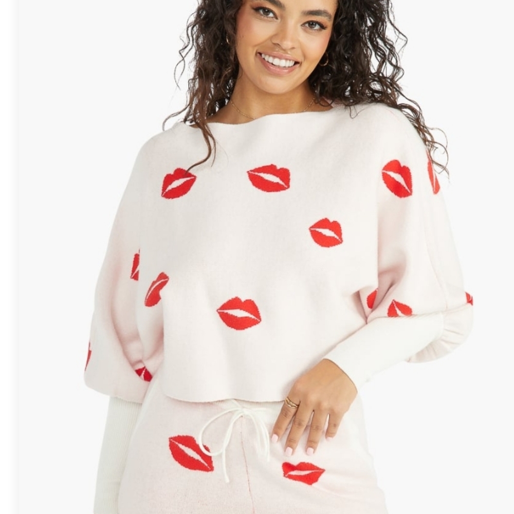 NWT in wrapper Blouson Sleeve Sweater Lip print SIZES M (6-8)